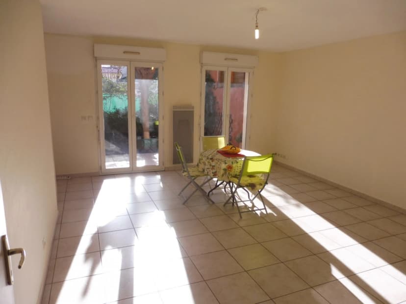 thumbnail of estate's photo