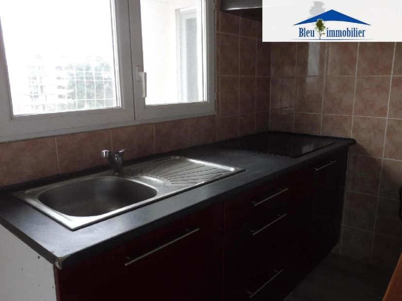 thumbnail of estate's photo