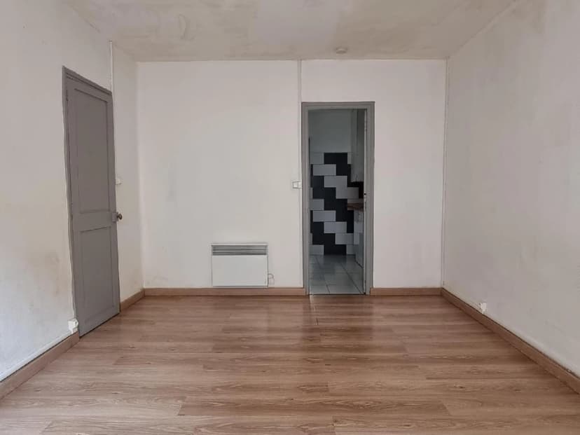 thumbnail of estate's photo