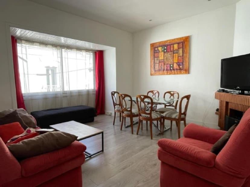 thumbnail of estate's photo