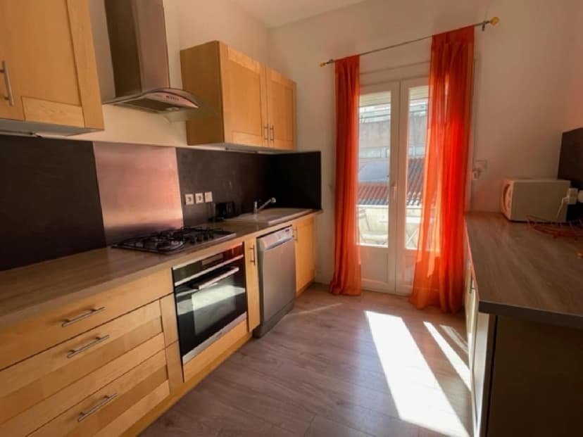 thumbnail of estate's photo