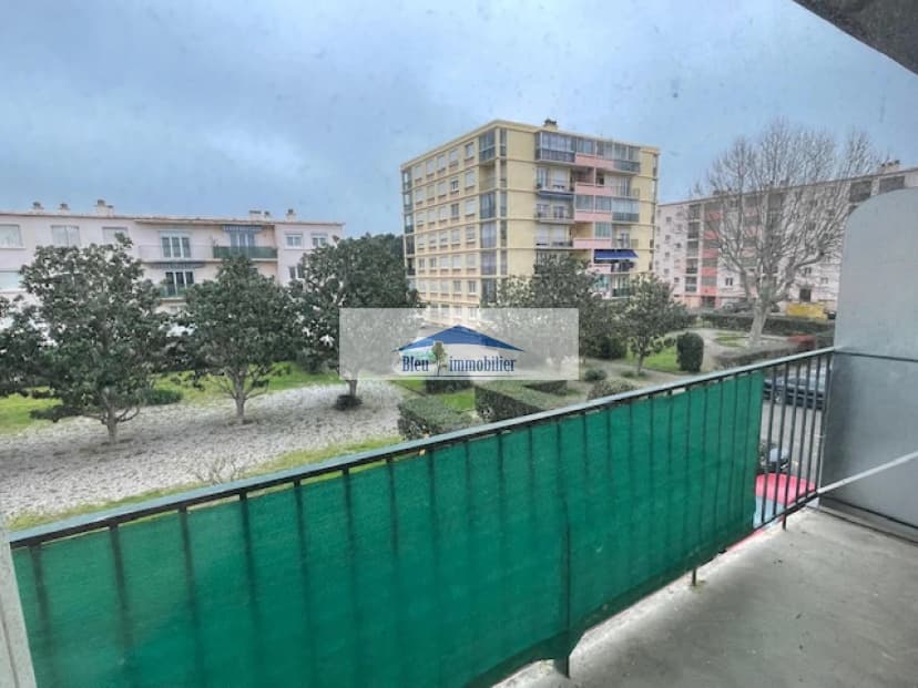 thumbnail of estate's photo