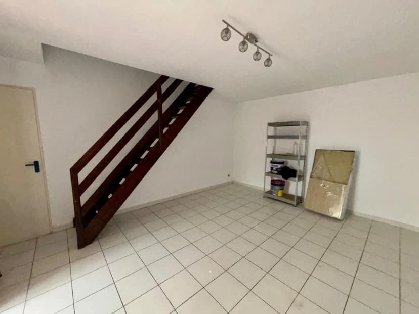 thumbnail of estate's photo