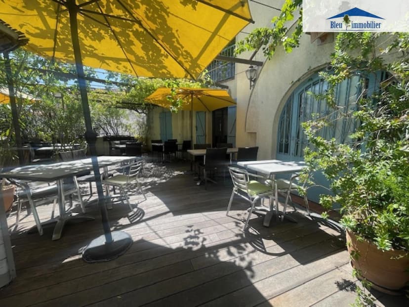 thumbnail of estate's photo