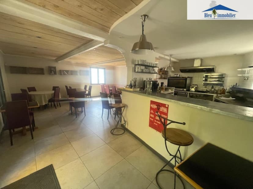 thumbnail of estate's photo