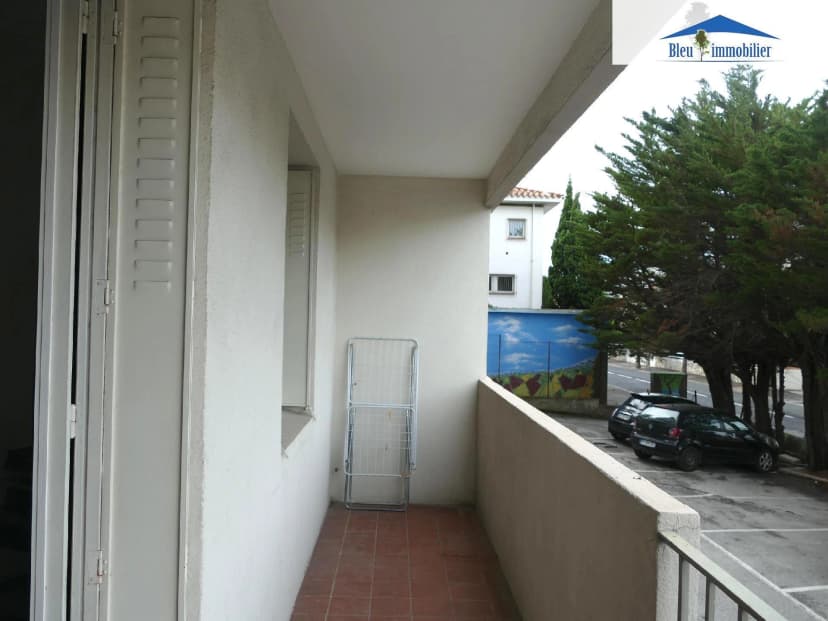 thumbnail of estate's photo