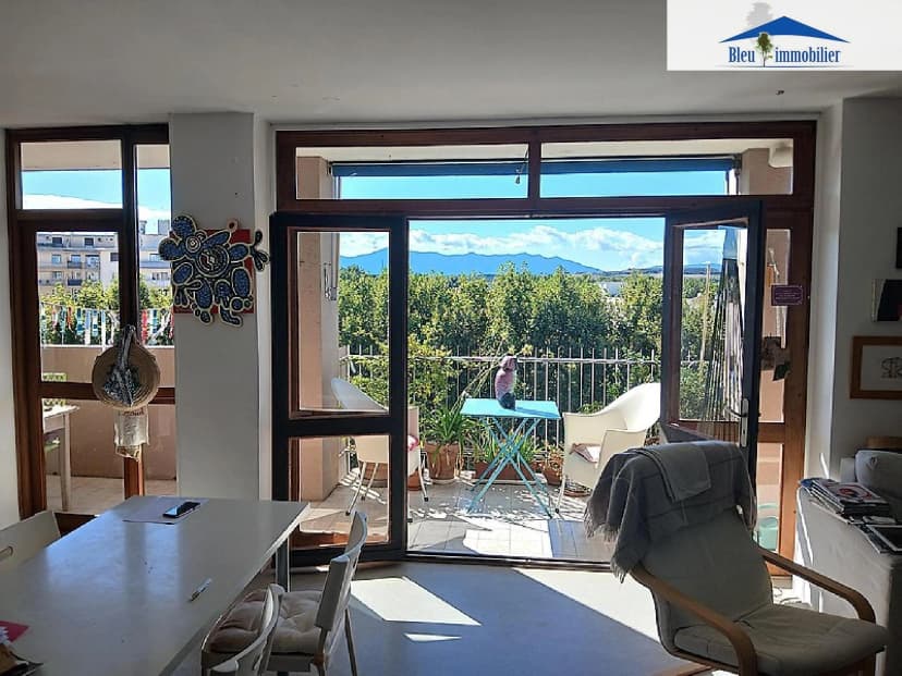 thumbnail of estate's photo