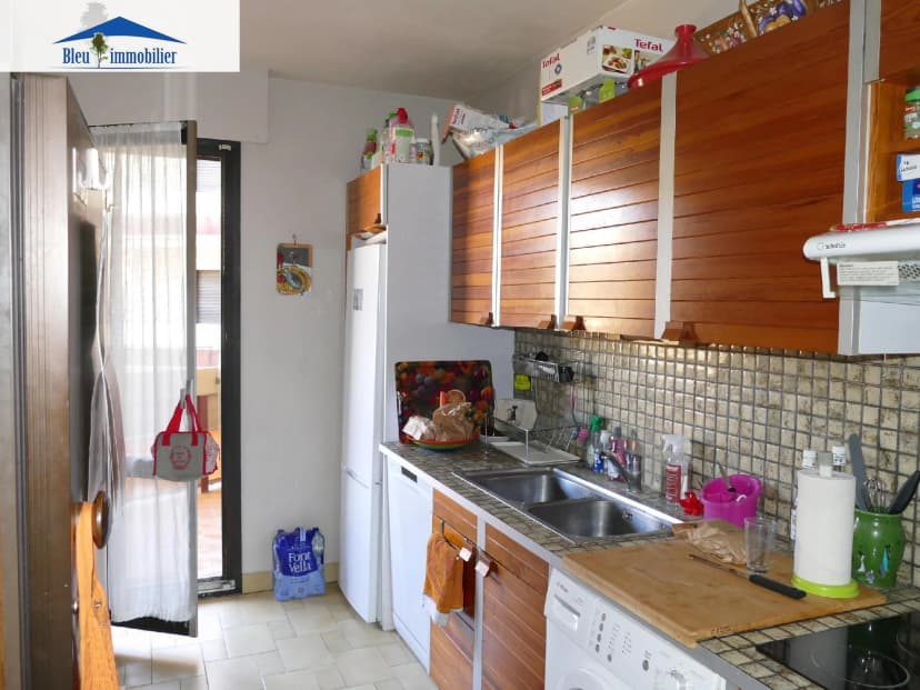 thumbnail of estate's photo