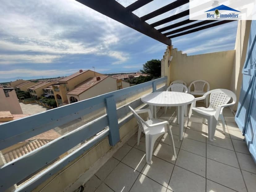 thumbnail of estate's photo