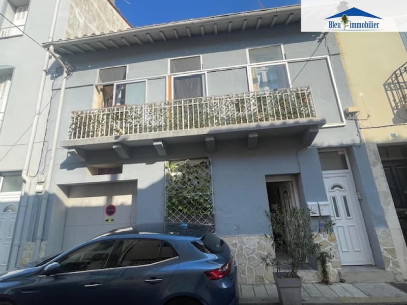 thumbnail of estate's photo