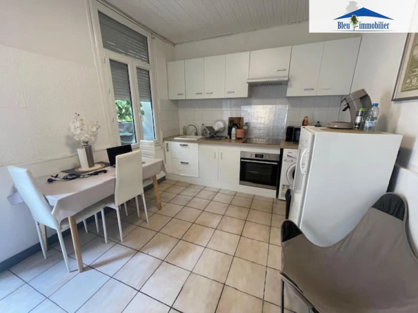 thumbnail of estate's photo