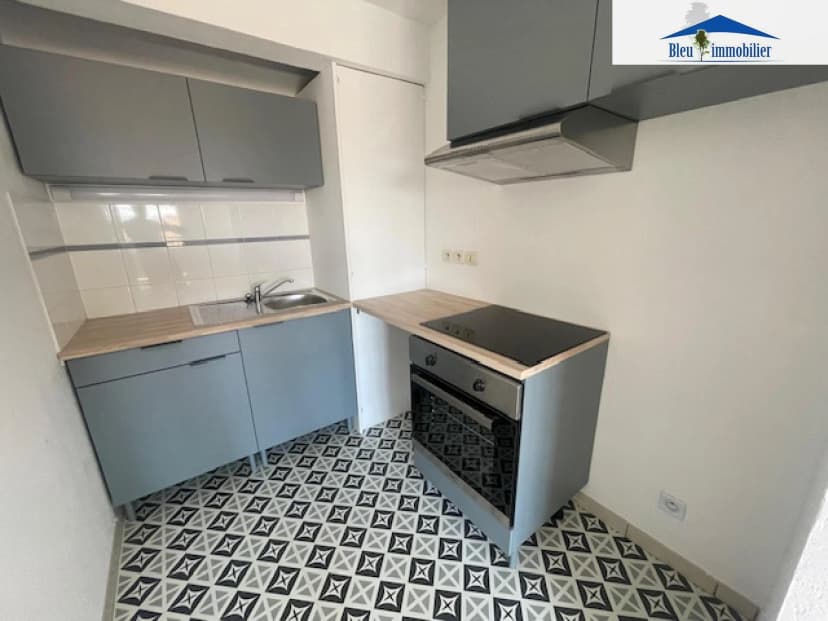 thumbnail of estate's photo