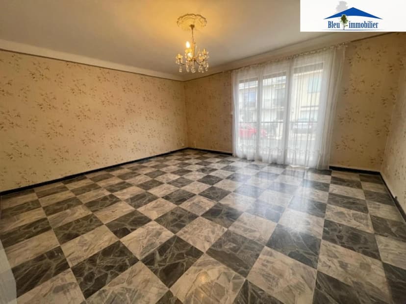 thumbnail of estate's photo