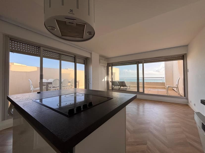 thumbnail of estate's photo