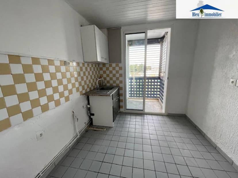 thumbnail of estate's photo