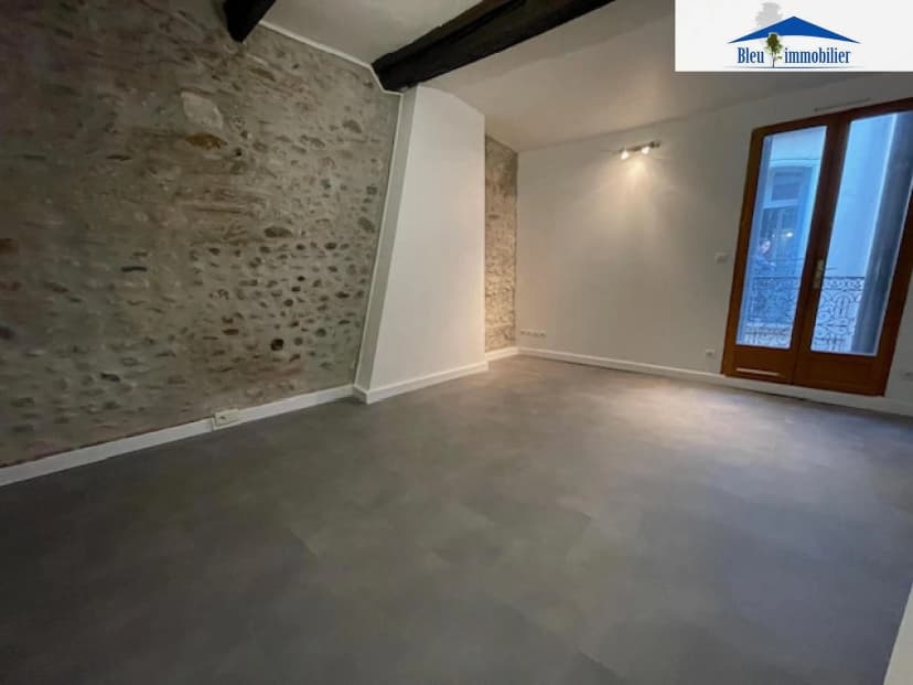 thumbnail of estate's photo