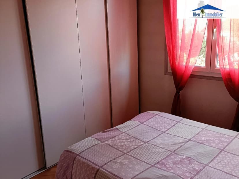 thumbnail of estate's photo