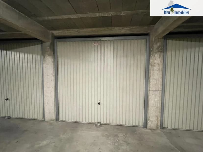 thumbnail of estate's photo