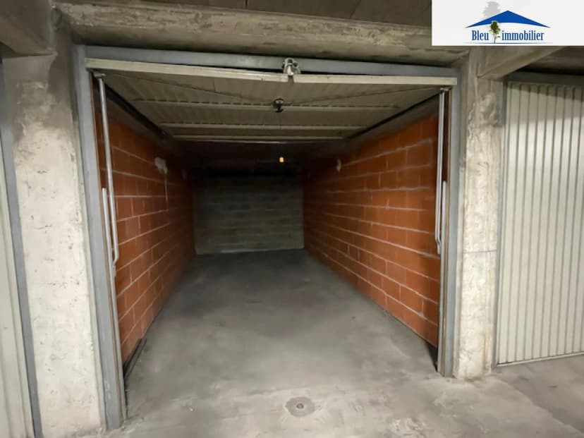 thumbnail of estate's photo