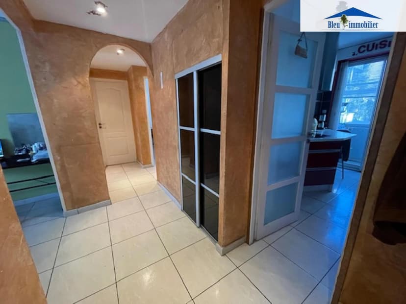 thumbnail of estate's photo