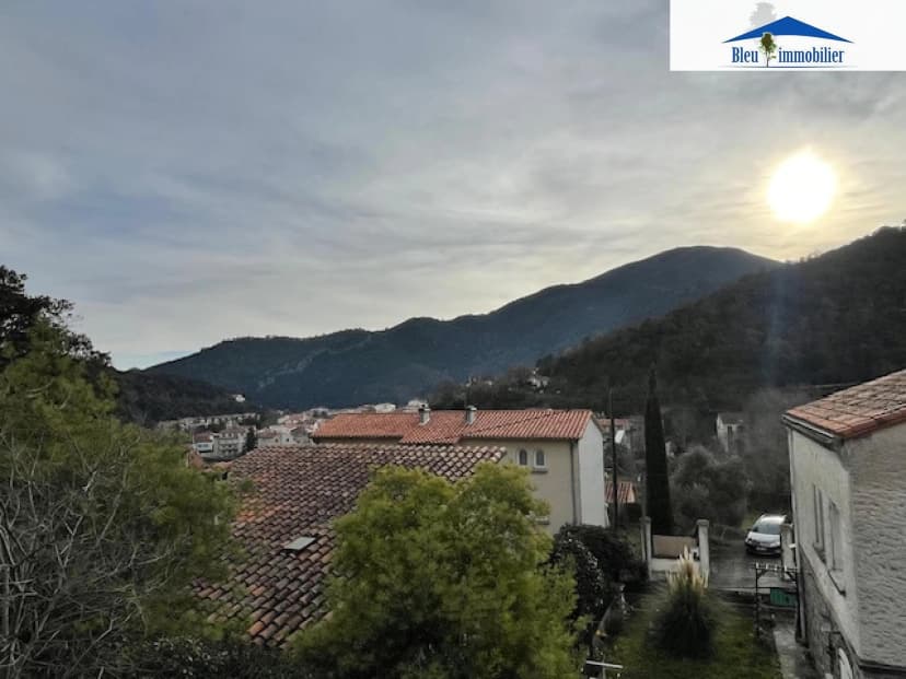 thumbnail of estate's photo