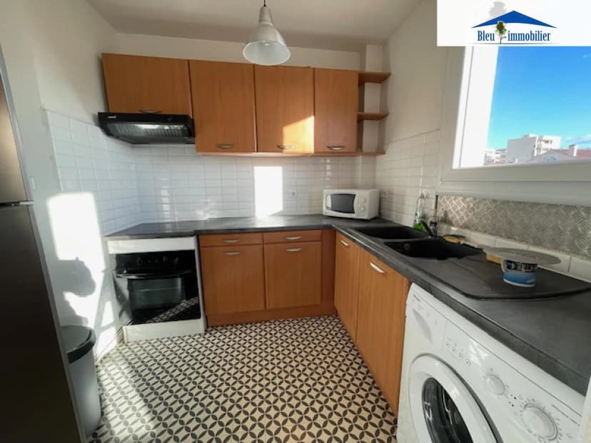 thumbnail of estate's photo