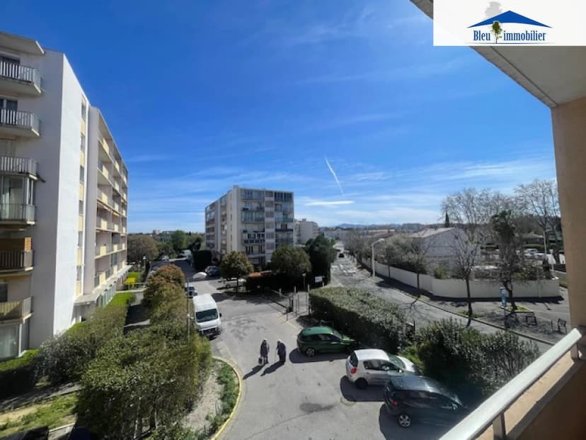 thumbnail of estate's photo